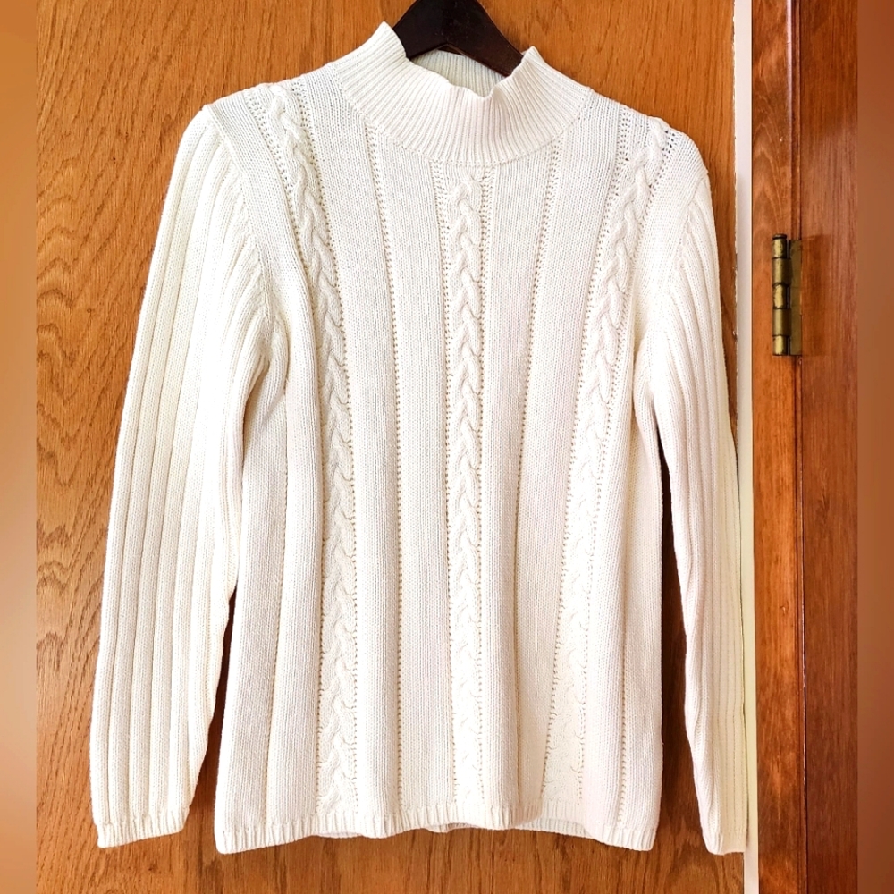 Yarn Works Chunky Ivory Cable knit Highneck Sweater Women’s Size Small L5